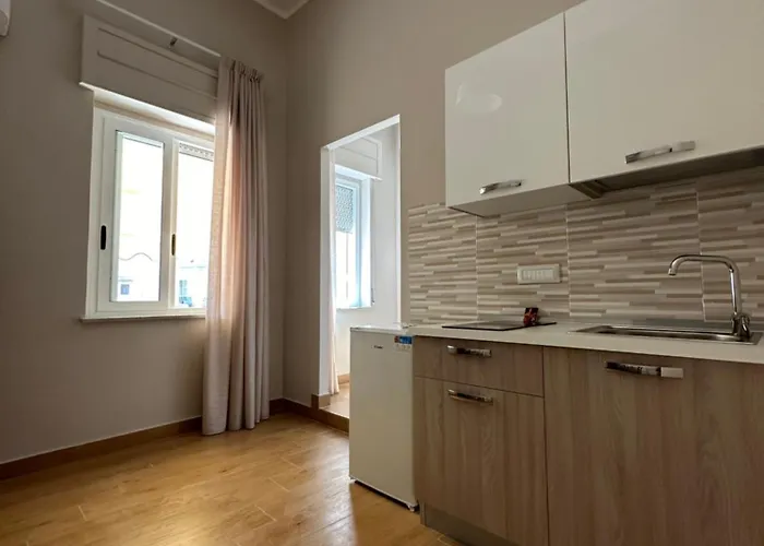 Portanova 6 Guest House